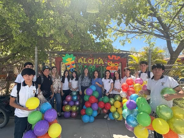 Sembrando alegría: estudiantes y docentes llevan pelotas a escuelas del Valle del Carrizo