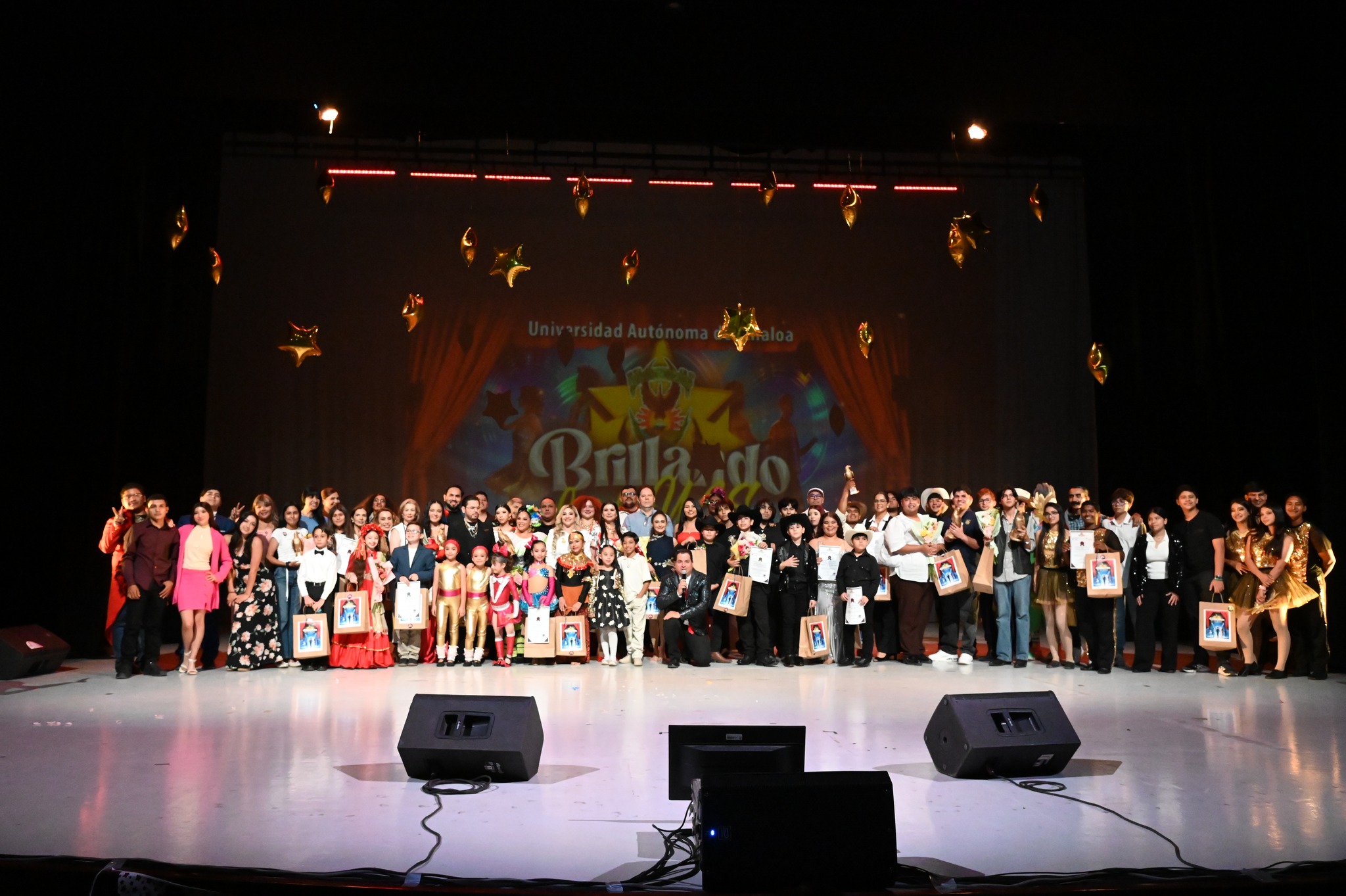 Gran Final del Segundo Concurso Estatal “Brillando con la UAS: Visión 2029” consolida el bienestar, la cultura y el talento universitario en una emotiva gran final estatal