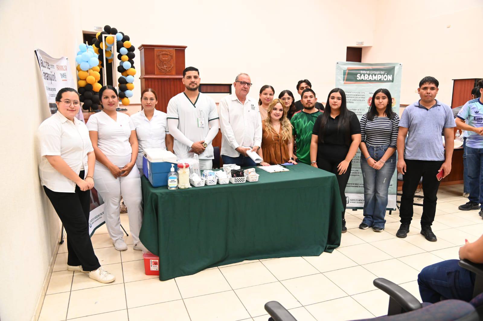 A través de la Unidad de Bienestar Universitario y el IMSS, la UAS realiza con éxito jornada de vacunación en la Preparatoria Semiescolarizada