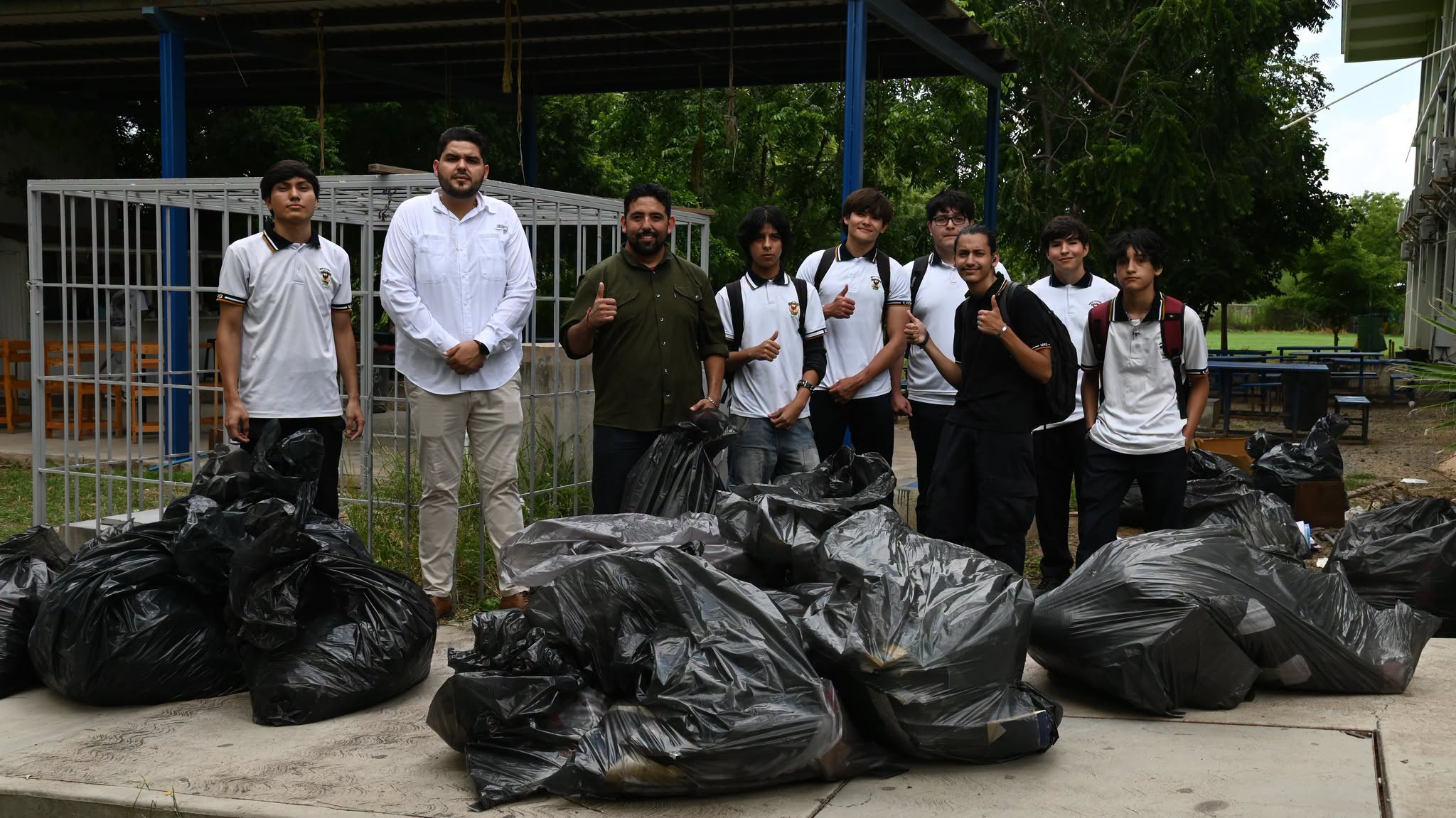 UBU recibe material reciclable de las unidades académicas preparatorias 8 de Julio y 2 de Octubre