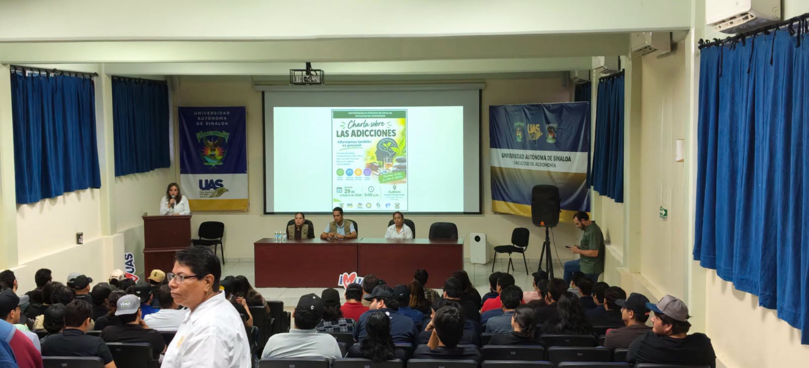 La UBU lleva charla preventiva sobre las adicciones a estudiantes de la Facultad de Agronomía